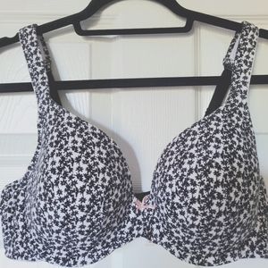 CACIQUE BRA 38C T-Shirt BRA, black and white floral print.